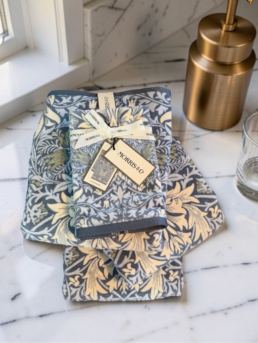 Morris & Co. NWT 5 Pc Set Botanical 3- Floral Cotton
Bath Towels & 2 FingerTowel